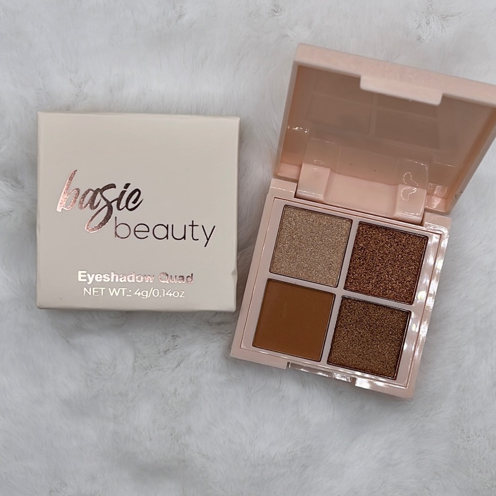 4/$25 Basic Beauty Eyeshadow Quad in Hot Cocoa Bomb Mini Palette